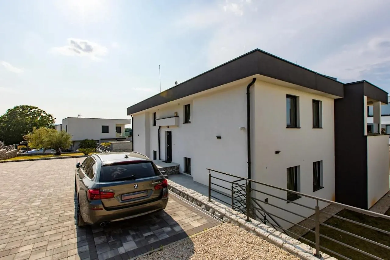 Apartments By The Sea Vantacici, Krk - 21704 Malinska