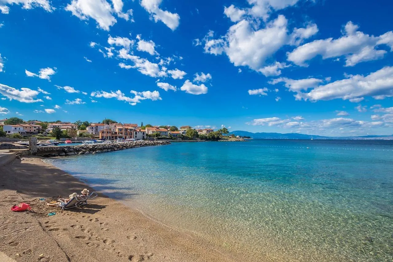 Apartments By The Sea Vantacici, Krk - 21704 Malinska Horvátország