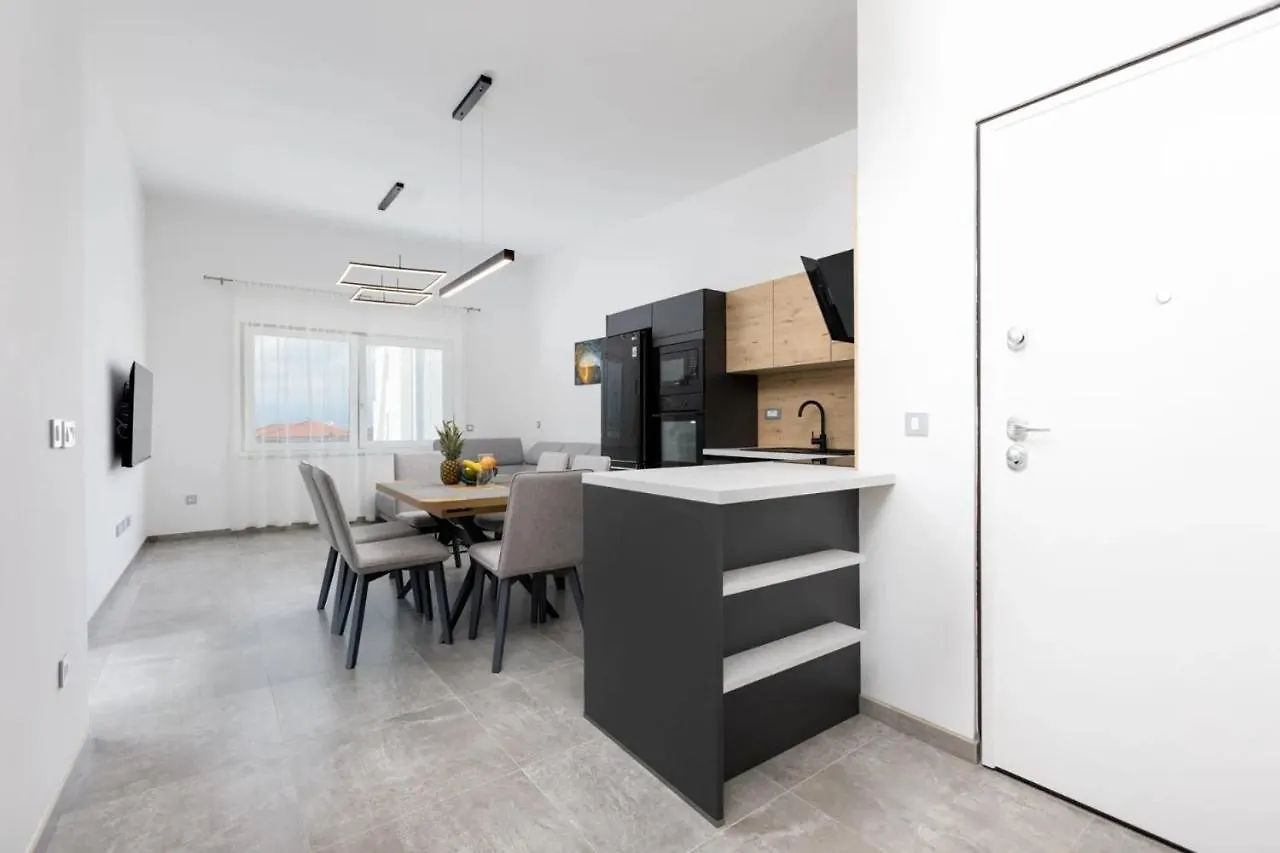 Apartments By The Sea Vantacici, Krk - 21704 Malinska