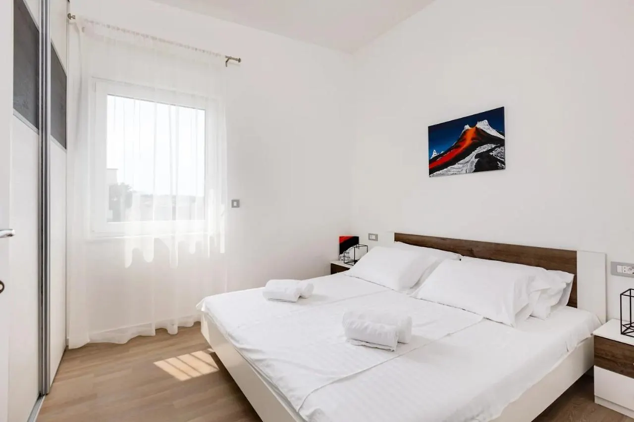 Apartments By The Sea Vantacici, Krk - 21704 Malinska